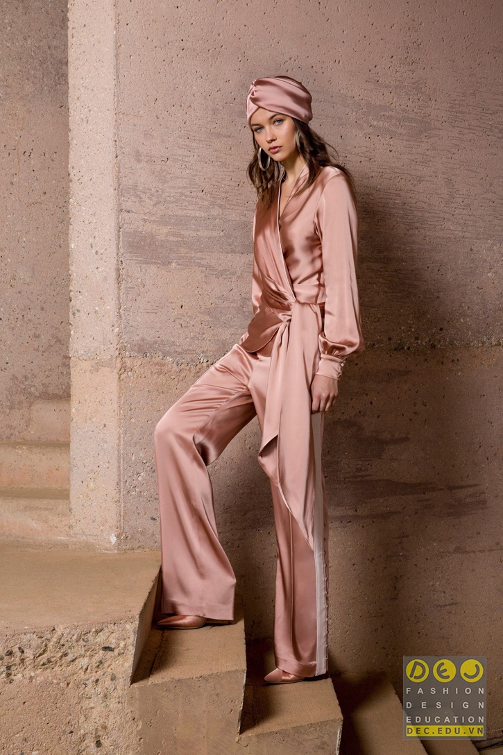 Vải charmeuse trong BST Jonathan Simkhai Resort 2019 Vải charmeuse trong các BST thời trang