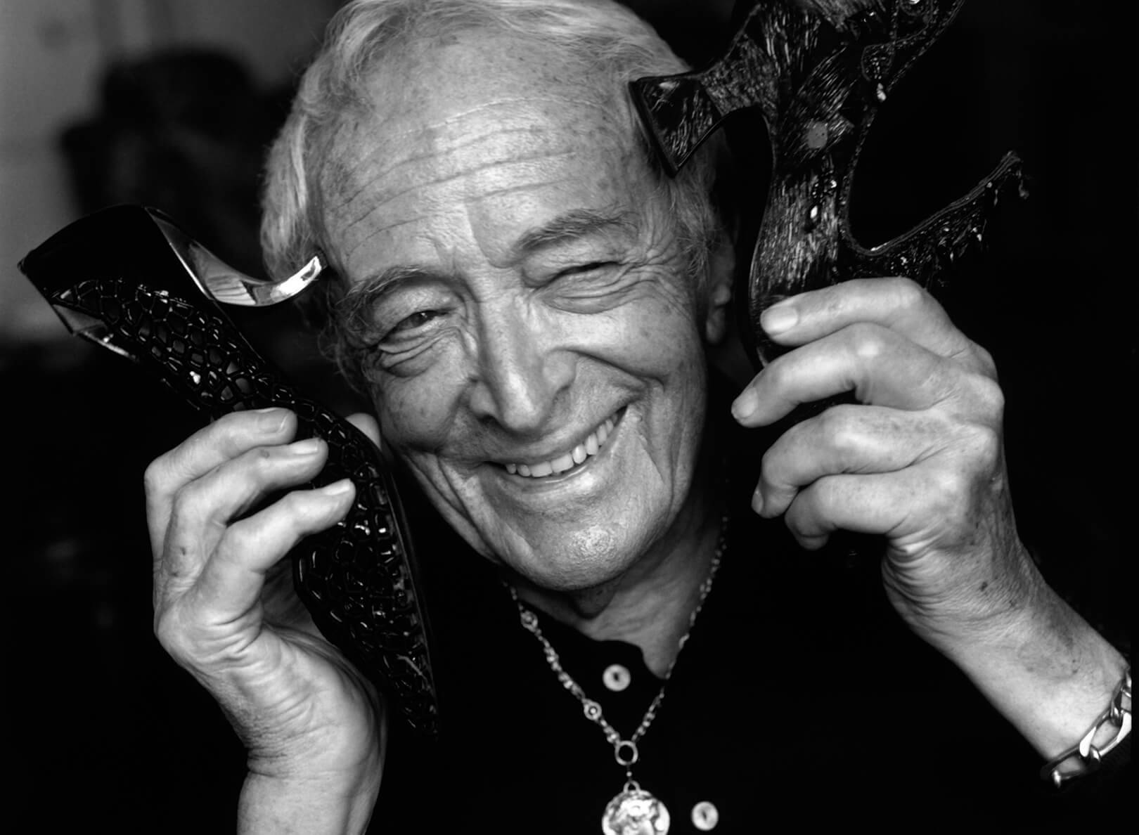 Christian Louboutin trở thành người học việc của Roger Vivier Christian Louboutin trở thành người học việc của Roger Vivier