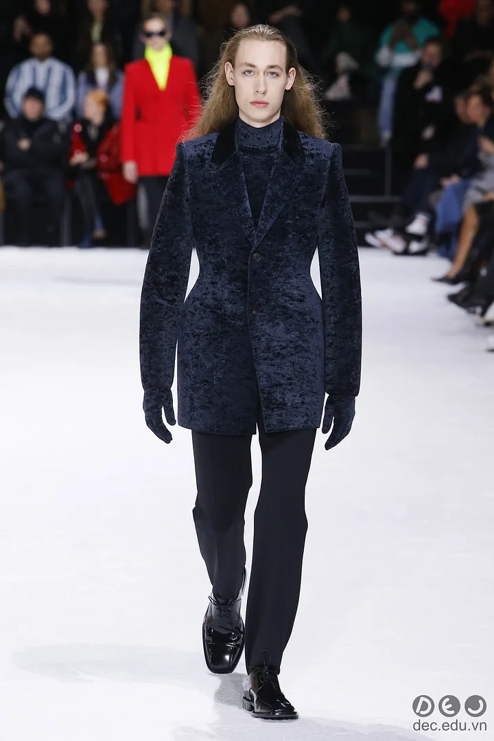 BS-thoi-trang -Ready-to-Wear -Balenciaga-Thu-Dong- 2018 13_zpssdxiuis0.jpg