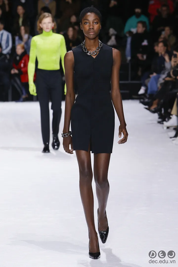BS-thoi-trang -Ready-to-Wear -Balenciaga-Thu-Dong- 2018 3_zpsscmdv8ee.jpg
