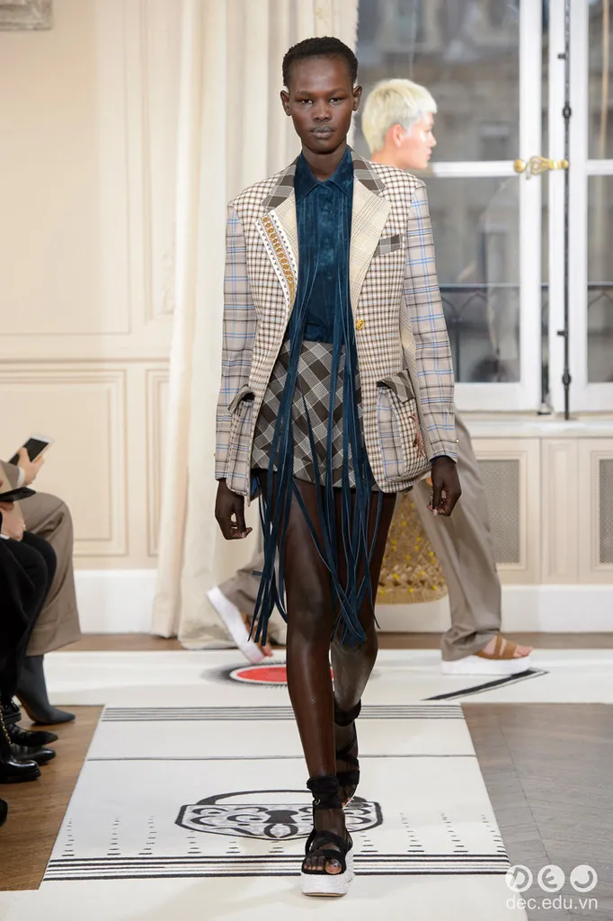 BST-thoi-trang-Schiaparelli-Xuan-2018-Couture 2_zpsjyktwojn.jpg