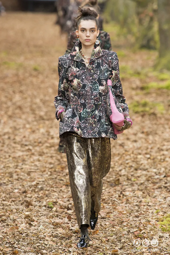 bst-thoi-trang-ready-to-wear-chanel-thu-dong-2018 37_zpsxy0aurna.jpg