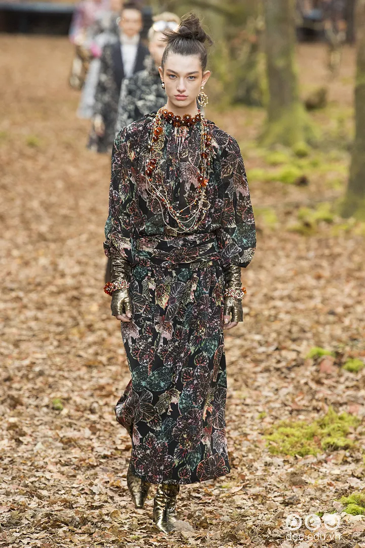 bst-thoi-trang-ready-to-wear-chanel-thu-dong-2018 43_zpslra3voq7.jpg