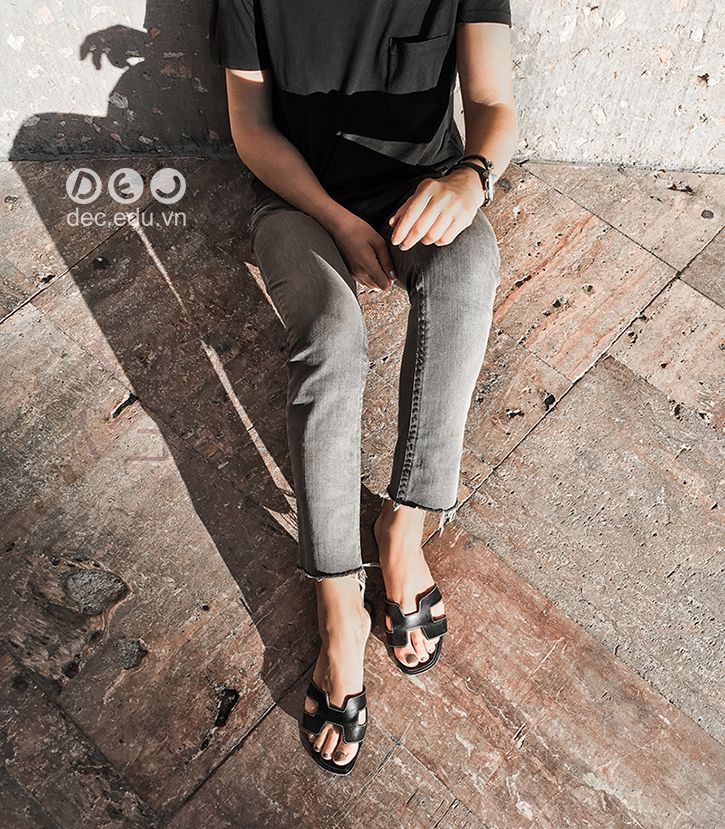hermegraves-oran-sandals 2_zpscaqmi1bl.jpg
