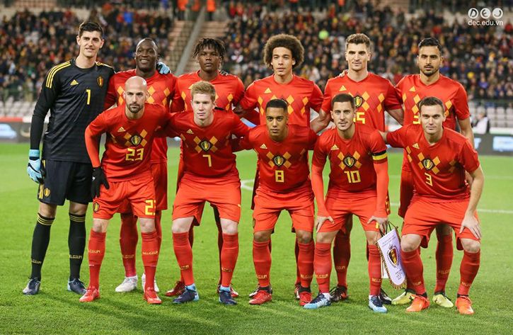nhung-mau-ao-bong-da-thiet-ke-dep-nhat -wc 2018 18_zpskzu80a4t.jpg