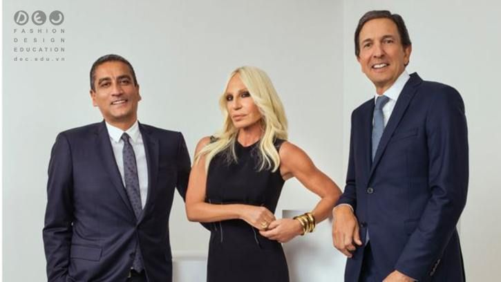 versace-sap-nhap-michel3_zpss4wqkmaj.jpg