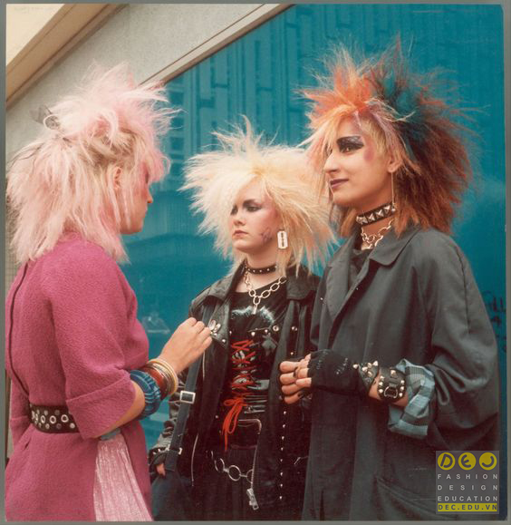 Trang điểm phụ kiện phong cách punk rock