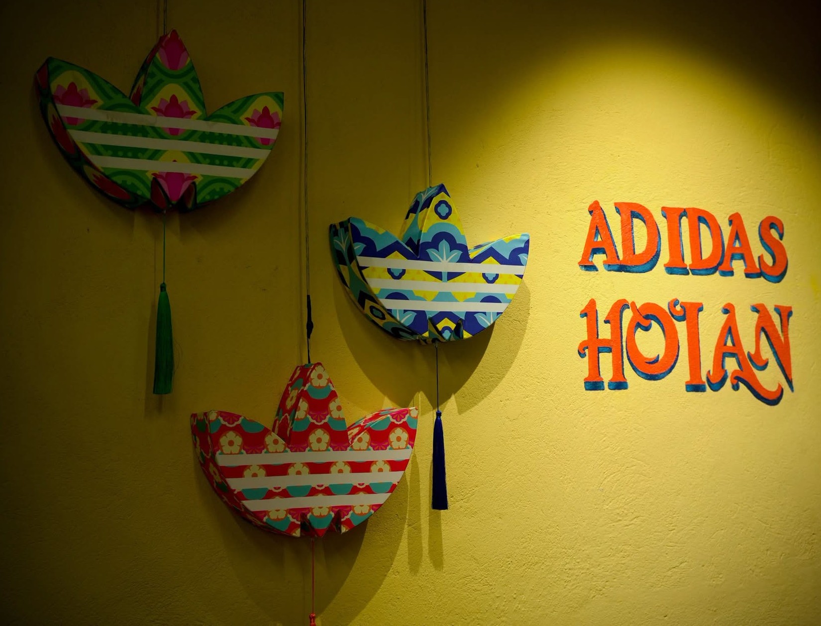 Thương hiệu thể thao vừa khai trương cửa hàng di sản đầu tiên tại Hội An Adidas Originals Hội An