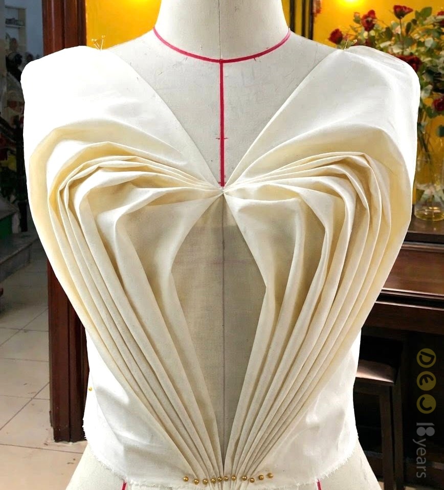 Thực hành Draping 3D Advance trên vải mộc Draping 3D Advance là khả năng làm việc với những hình khối
