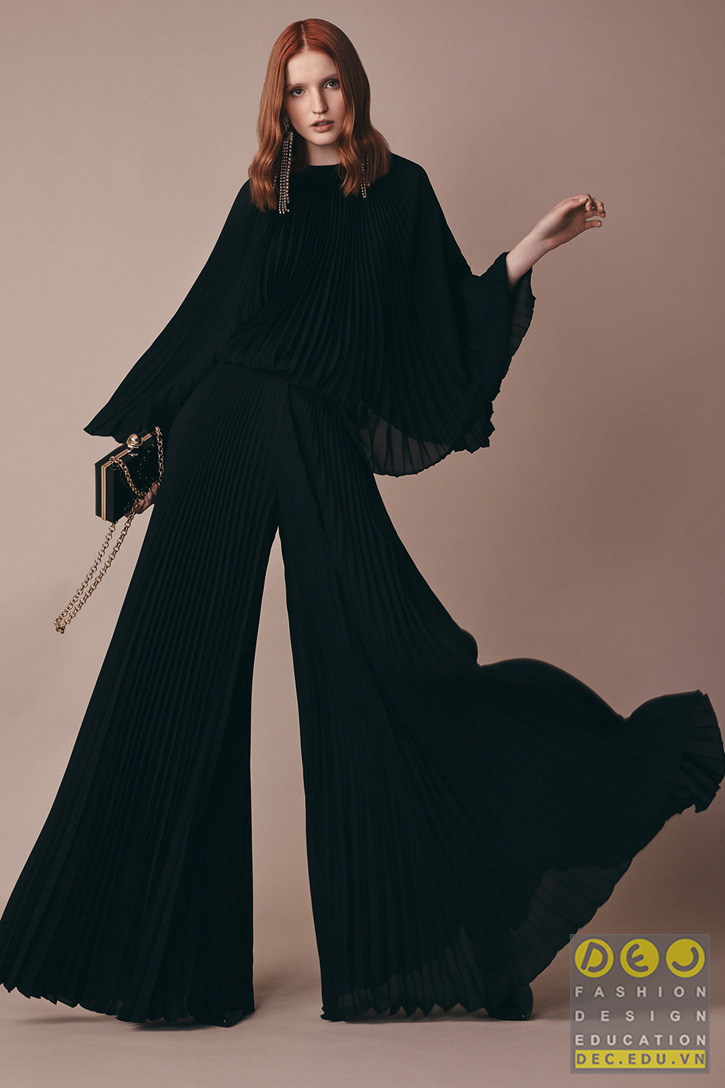 Hãy tránh những bộ Jumpsuit bó sát cơ thể