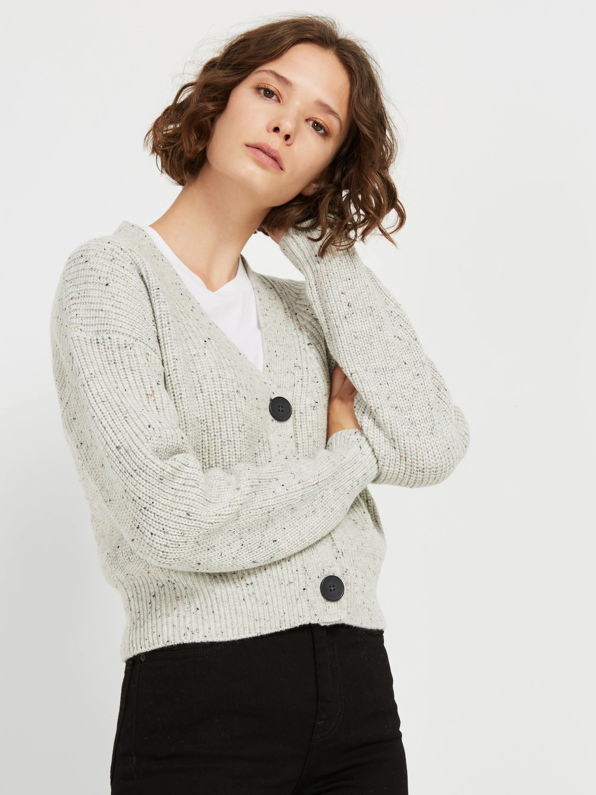 Kiểu áo Donegal Cardigan